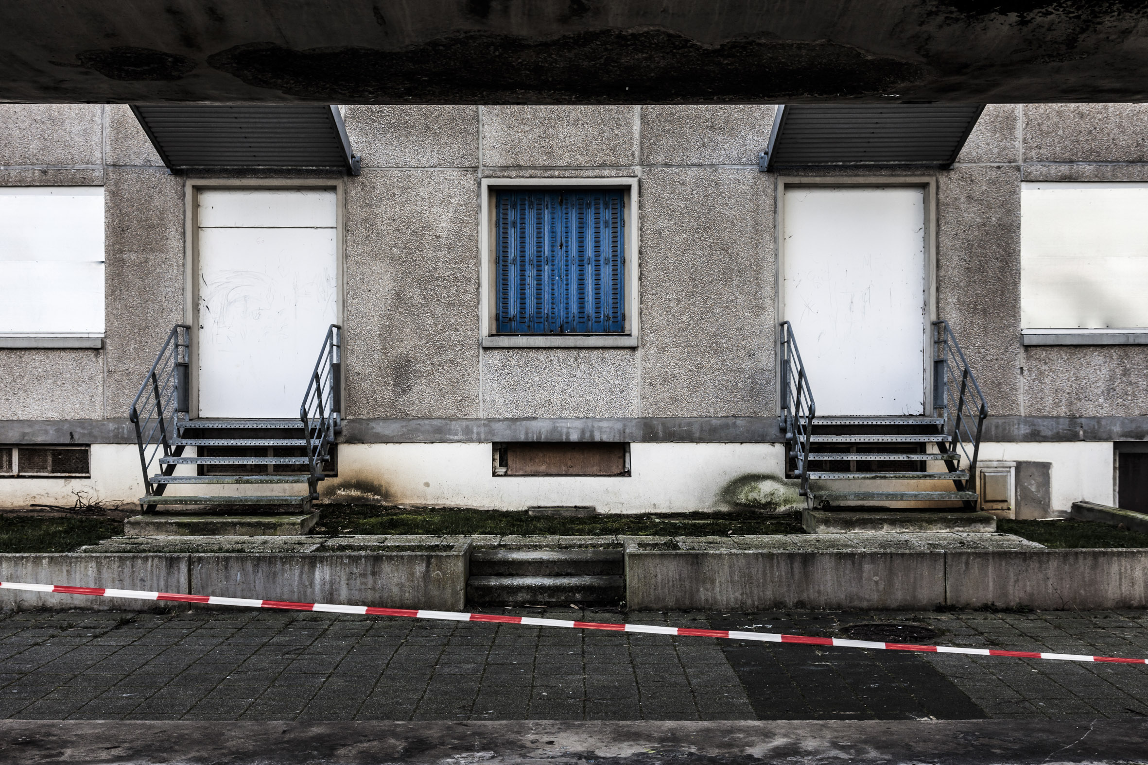 Détail d'une entrée d'un des immeubles des 408