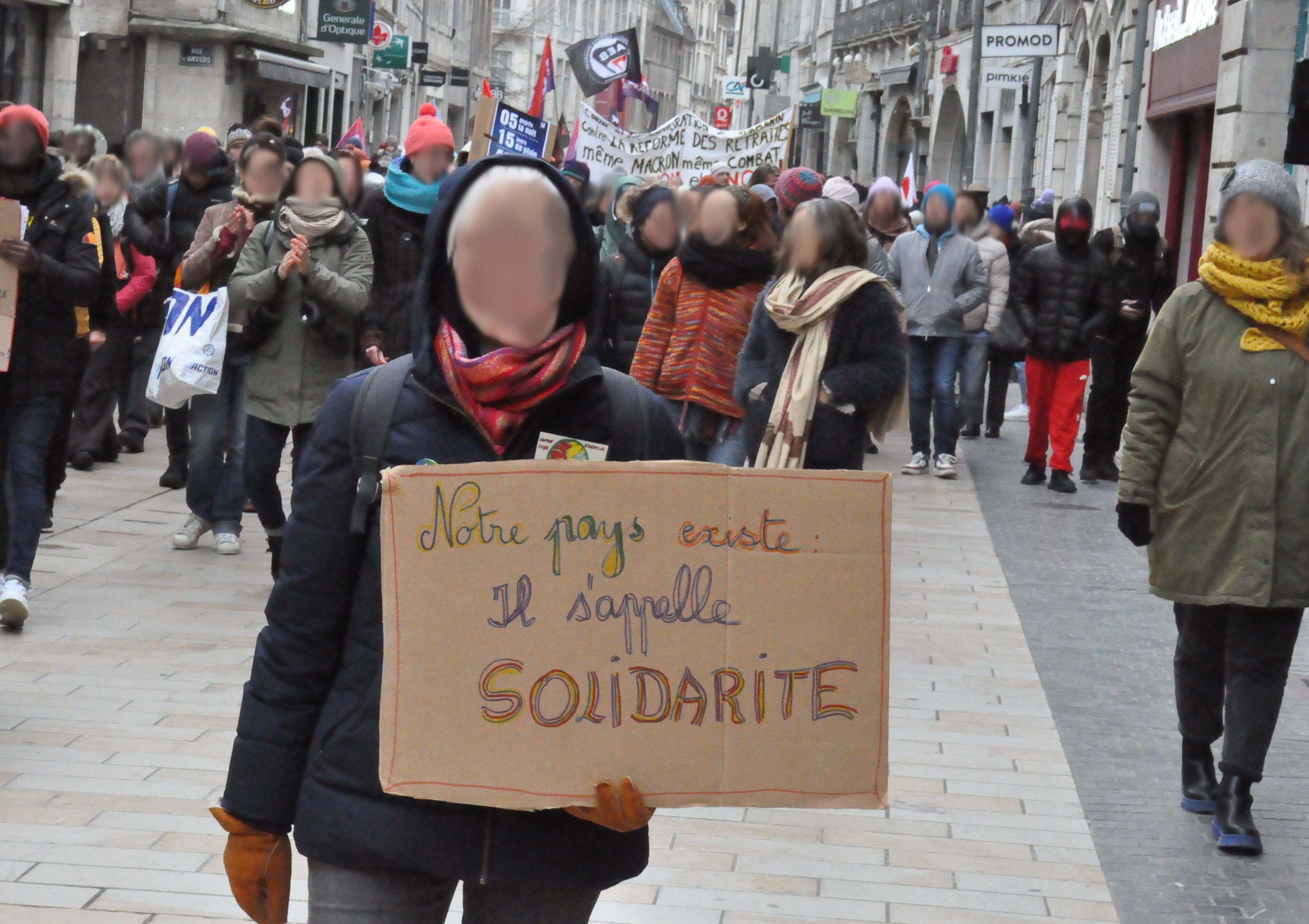 « Ensemble, contre le racisme et le fascisme »
