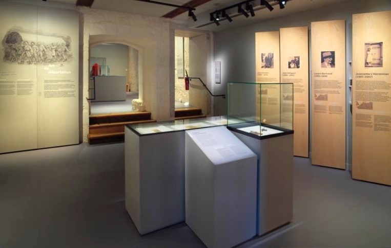 Saluts nazis au musée de la Résistance et de la Déportation de Besançon, à quand un sursaut ?