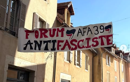 « Tue le flic dans ta tête » : Pour réprimer un festival antifasciste, la préfecture du Jura en pleine désinformation